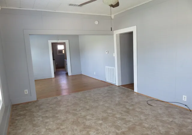 2nd image of 1719 Grand Ave, Liberty, TX 77575 | MLS# 84219129