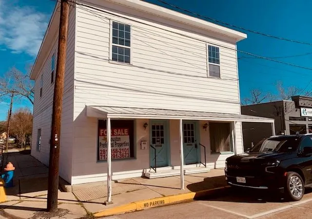 1st image of 401 E Main St, Humble, TX 77338 | MLS# 51966280