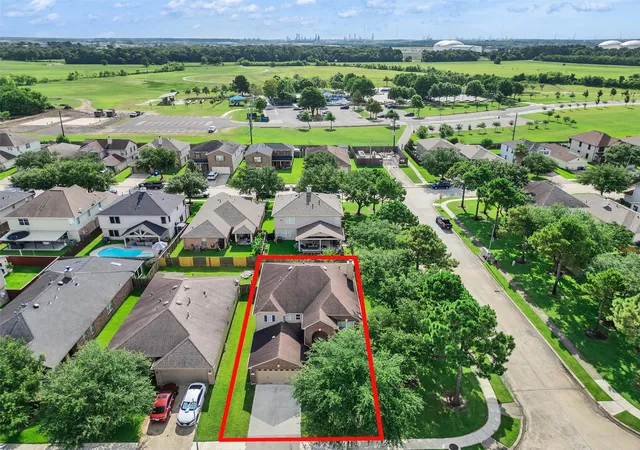 Photo 3 of Single family home for sale at 6902 Oleander Grv Way, Houston, TX 77049 | MLS# 89084395 | Listing updated on 2026-09-09