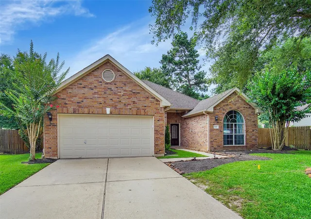Photo 2 of Single family home for sale at 1802 Tavish Ln, Conroe, TX 77301 | MLS# 70128476 | Listing updated on 2026-09-10