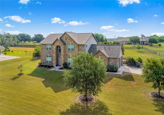 Homes for sale in Hallettsville, TX | 559 County Road 002, Hallettsville, TX 77964 | MLS# 58249351