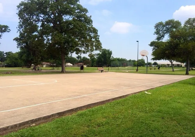 Photo 4 of Land for sale at 2267 Des Jardines St, Houston, TX 77023 | MLS# 98343754 | Listing updated on 2026-06-24