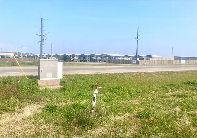 5th image of 3005 Hwy 87, Port Bolivar, TX 77650 | MLS# 49932351