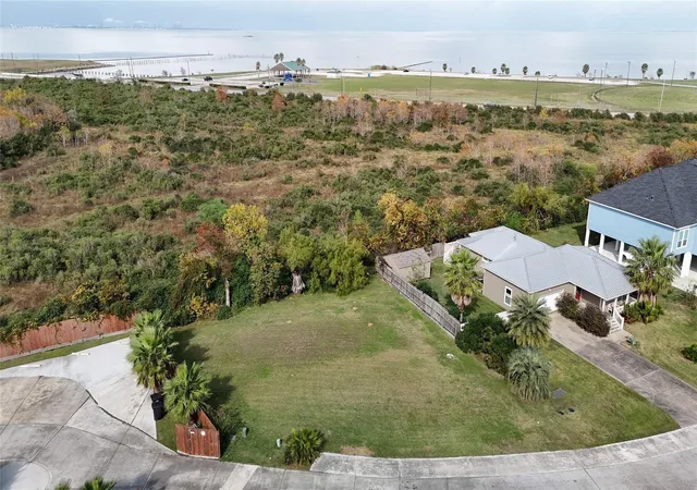 Photo 1 of Land for sale at 226 Debbie Ln, Dickinson, TX 77539 | MLS# 39936219 | Listing updated on 2026-09-01
