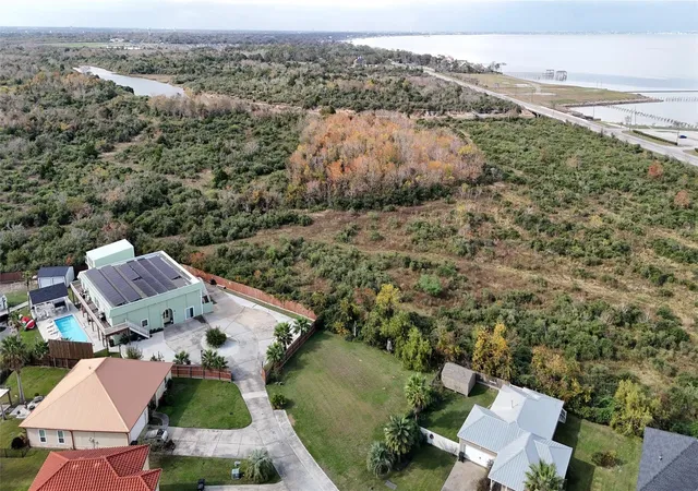 Photo 3 of Land for sale at 226 Debbie Ln, Dickinson, TX 77539 | MLS# 39936219 | Listing updated on 2026-09-01