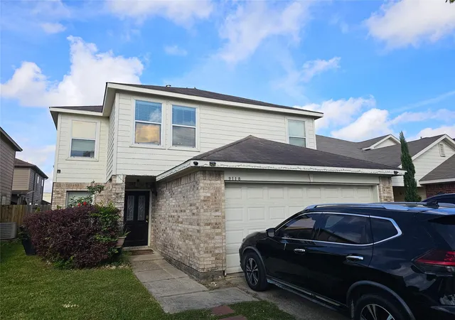 Photo 2 of Single family home for sale at 9118 Iron Springs Dr, Houston, TX 77034 | MLS# 9301593 | Listing updated on 2026-05-22