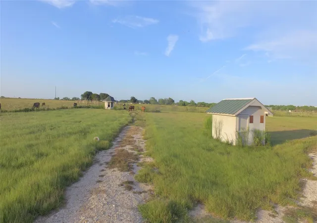 Photo 4 of Sale Pending at 6784 Mieth Rd S, Sealy, TX 77474 | MLS# 64316636 | Listing updated on 2026-09-15