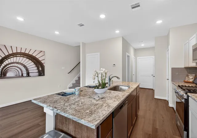 1st image of 9126 Highland Northern Wy, Houston, TX 77088 | MLS# 80051357