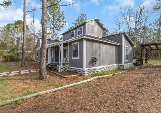 Photo 3 of Single family home for sale at 208 Dogwood Circle, Ivanhoe, TX 75979 | MLS# 34711999 | Listing updated on 2026-08-29