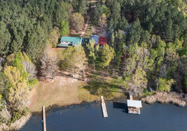 Homes for sale in Grapeland, TX | 600 Pine Island Cove Rd, Grapeland, TX 75844 | MLS# 95298725