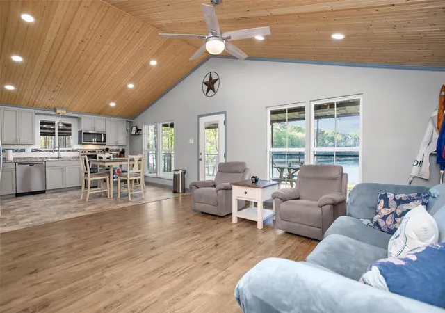 Homes for sale in Grapeland, TX | 600 Pine Island Cove Rd, Grapeland, TX 75844 | MLS# 95298725