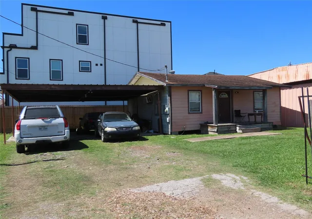 4th image of 4235 Elmwood St, Houston, TX 77051 | MLS# 48669932