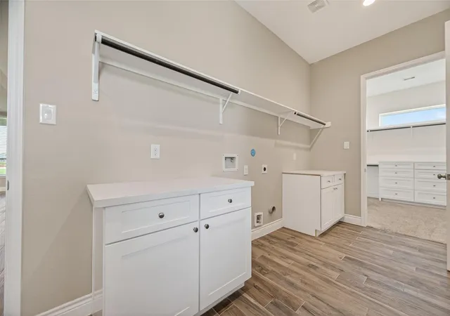 20th image of 803 Lily Ln, Rosharon, TX 77583 | MLS# 11859088