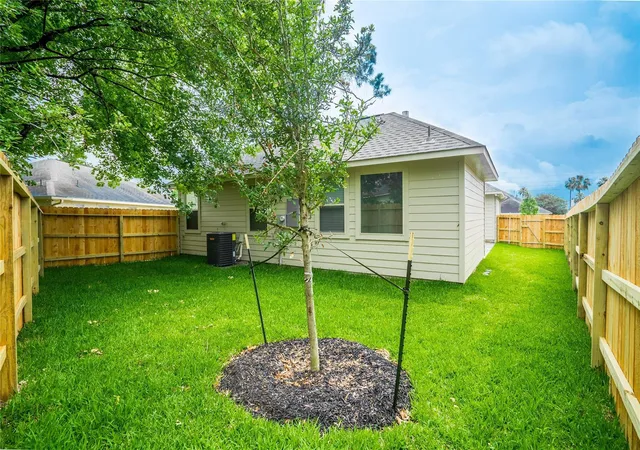Homes for sale in Conroe, TX | 137 Snug Harbor Dr, Conroe, TX 77356 | MLS# 85500291
