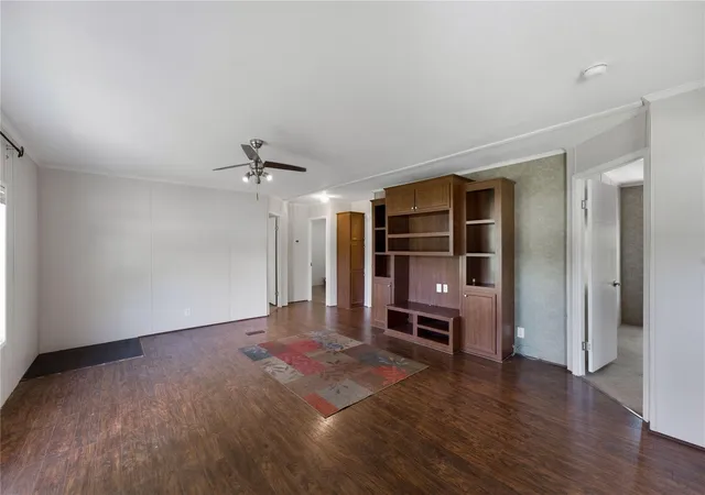 4th image of 424 Ellinger Rd, La Grange, TX 78945 | MLS# 21206402