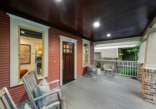 Photo 3 of Sale Pending at 1615 Columbia St, Houston, TX 77008 | MLS# 49711661 | Listing updated on 2026-09-16