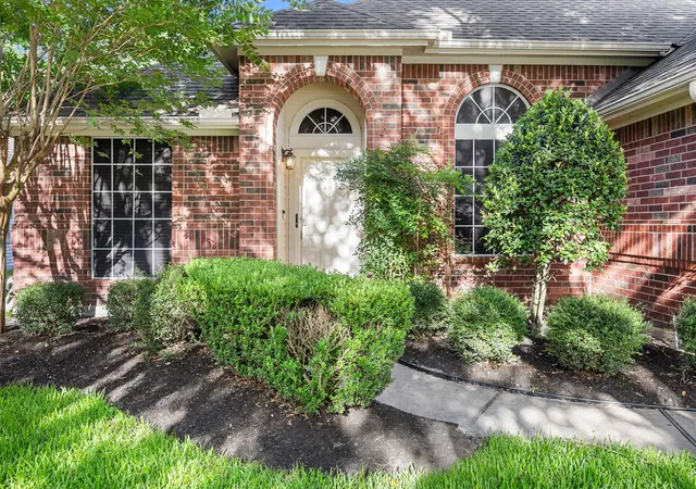 Photo 4 of Single family home for sale at 4902 Bonny Loch Ln, Houston, TX 77084 | MLS# 70611527 | Listing updated on 2026-09-08