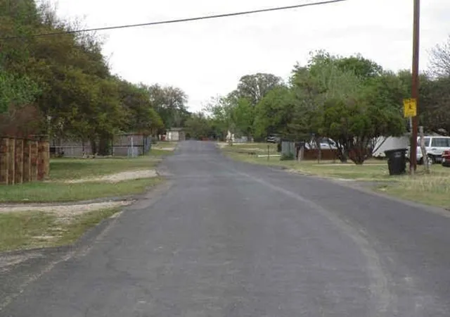 5th image of 105 Oak Ridge Dr, Center Point, TX 78010 | MLS# 47659990
