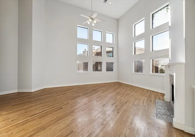 4th image of 9710 Riddlewood Ln, Houston, TX 77025 | MLS# 26977312