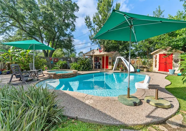Photo 1 of Single family home for sale at 609 David Ave, League City, TX 77573 | MLS# 50244377 | Listing updated on 2026-08-23