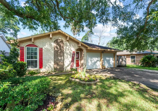 Photo 2 of Single family home for sale at 609 David Ave, League City, TX 77573 | MLS# 50244377 | Listing updated on 2026-08-23