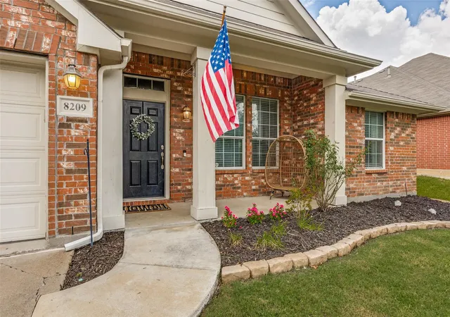 3rd image of 8209 Grayson Wy, Fort Worth, TX 76148 | MLS# 56705656