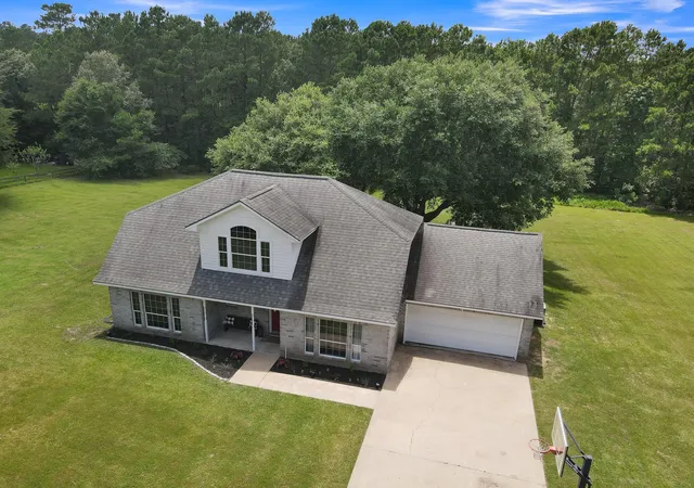 Photo 1 of Single family home for sale at 14909 Pine Tree Rd, Montgomery, TX 77356 | MLS# 12683532 | Listing updated on 2026-09-05