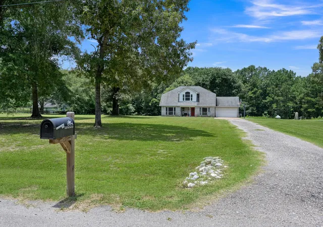 Photo 2 of Single family home for sale at 14909 Pine Tree Rd, Montgomery, TX 77356 | MLS# 12683532 | Listing updated on 2026-09-05