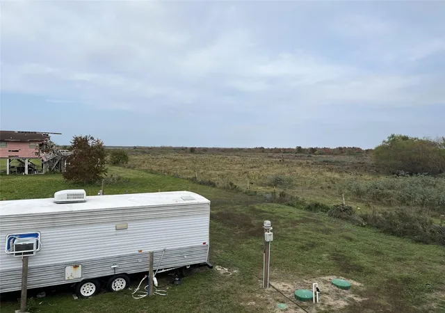 2nd image of 1206 Bahama Ln, Port Bolivar, TX 77650 | MLS# 31003345