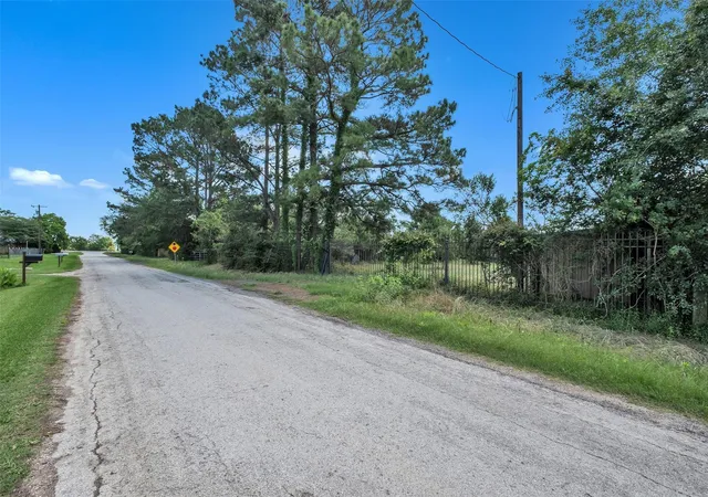 Photo 2 of Land for sale at 36085 Lomax Rd, Brookshire, TX 77423 | MLS# 46649302 | Listing updated on 2026-08-18