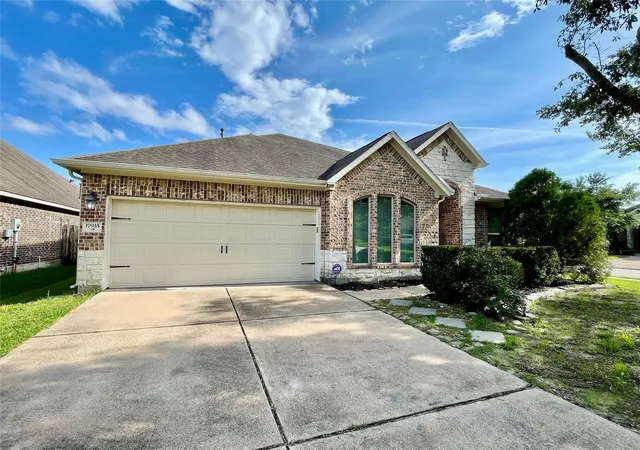Photo 2 of Single family home for sale at 17935 Windy Cyn Ln, Houston, TX 77084 | MLS# 96045097 | Listing updated on 2026-08-28