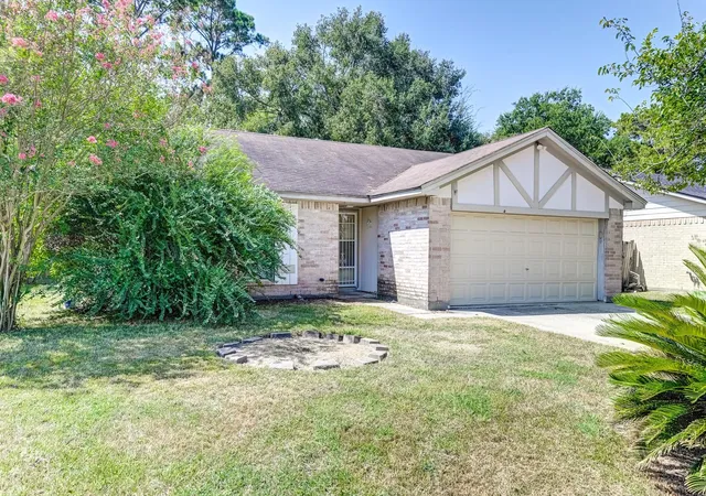 Photo 2 of Single family home for sale at 10015 Enchanted Stone Dr, Houston, TX 77070 | MLS# 60606716 | Listing updated on 2026-08-31
