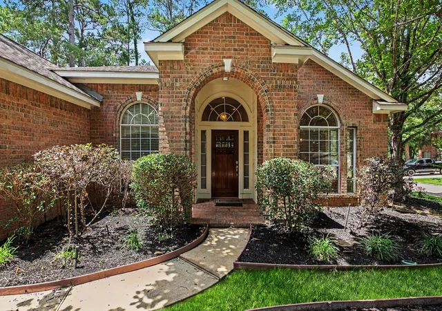 Homes for sale in The Woodlands, TX | 2 Troll Woods Ct, The Woodlands, TX 77384 | MLS# 47927063