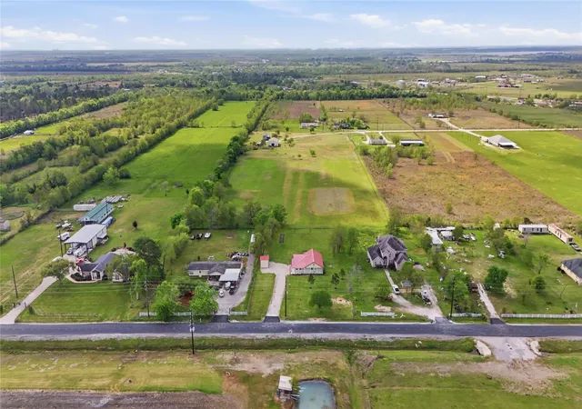 32nd image of 3710 Holy Rd, Crosby, TX 77532 | MLS# 82814687