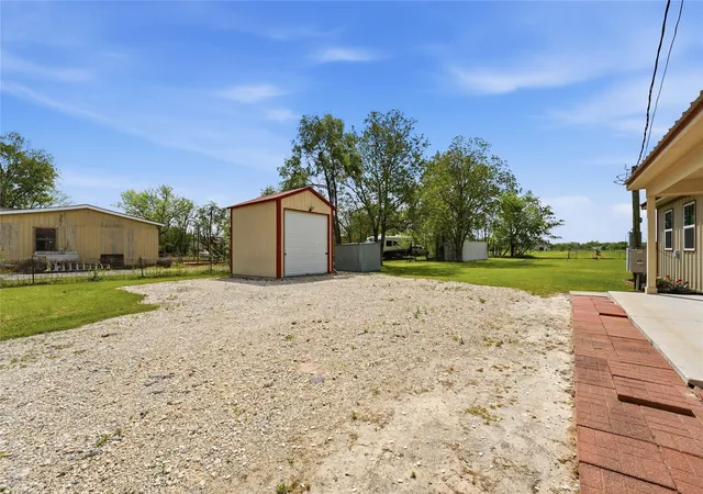 4th image of 3710 Holy Rd, Crosby, TX 77532 | MLS# 82814687
