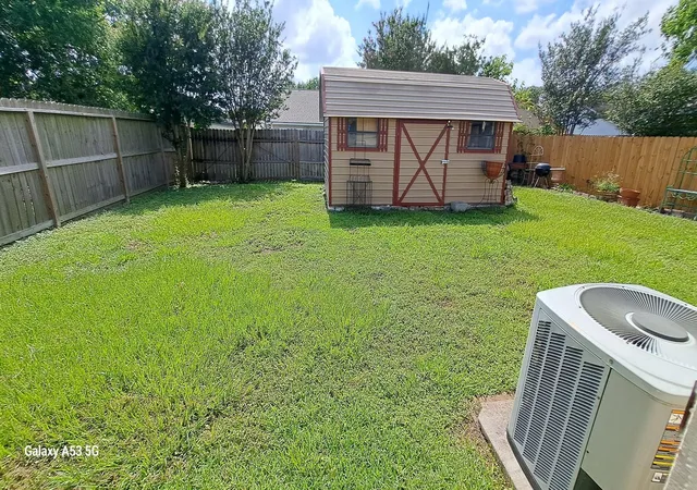 Homes for sale in Sugar Land, TX | 10710 Parkland Woods Dr Dr, Sugar Land, TX 77498 | MLS# 45635421