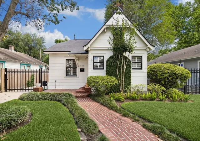 23rd image of 1116 Winston St, Houston, TX 77009 | MLS# 16451965