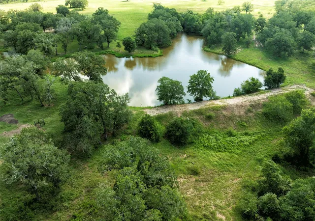 Photo 4 of Sale Pending at 6750 Three Mile Rd, Flatonia, TX 78941 | MLS# 80448743 | Listing updated on 2026-07-28