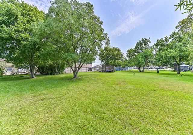 1st image of 1400 South Broadway, La Porte, TX 77571 | MLS# 83124376