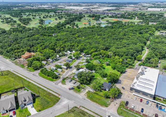 4th image of 1400 South Broadway, La Porte, TX 77571 | MLS# 83124376