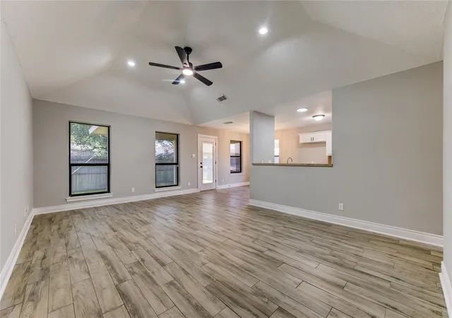 2nd image of 4114 Twin Dr E, Santa Fe, TX 77510 | MLS# 46519431