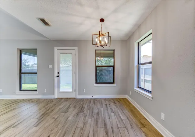 5th image of 4114 Twin Dr E, Santa Fe, TX 77510 | MLS# 46519431