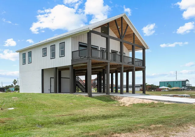 2nd image of 809 W Taylor Ave, Port O Connor, TX 77982 | MLS# 91084280
