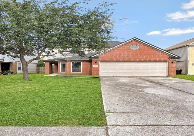 Photo 2 of Single family home for sale at 11735 Silent Elm St, Houston, TX 77044 | MLS# 55196410 | Listing updated on 2026-09-10