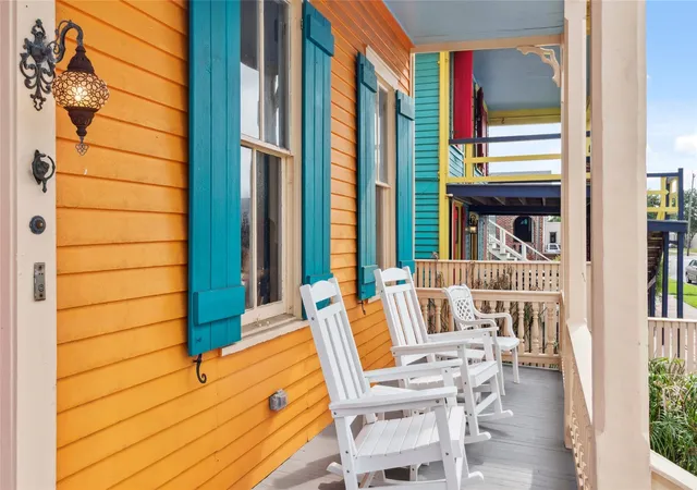 Photo 3 of Single family home for sale at 2122 Ave K, Galveston, TX 77550 | MLS# 18267258 | Listing updated on 2026-09-14