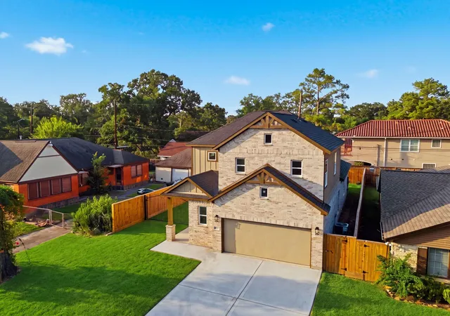 Photo 3 of Single family home for sale at 6613 Merry Ln, Houston, TX 77023 | MLS# 27506127 | Listing updated on 2026-09-06