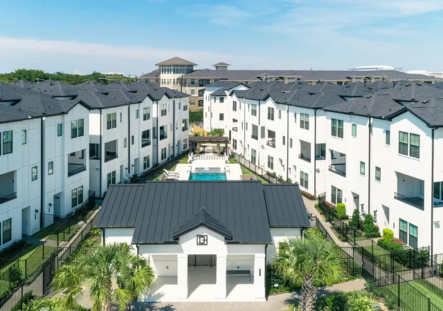 25th image of 2706 Grand Fountains Dr #F, Houston, TX 77054 | MLS# 48519831