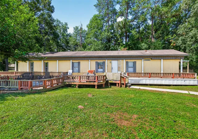 Photo 2 of Single family home for sale at 141 Fitzgerald Ln, Livingston, TX 77351 | MLS# 69248633 | Listing updated on 2026-06-27