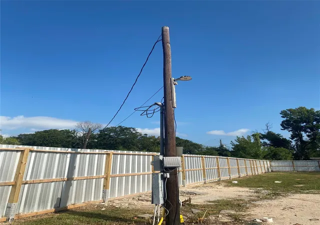 Photo 3 of Land for sale at 6807 Spindle Dr, Houston, TX 77086 | MLS# 94751378 | Listing updated on 2026-08-05