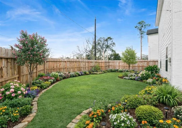 Photo 4 of Sale Pending at 6320 Laura Koppe Rd, Houston, TX 77016 | MLS# 50947620 | Listing updated on 2026-09-08